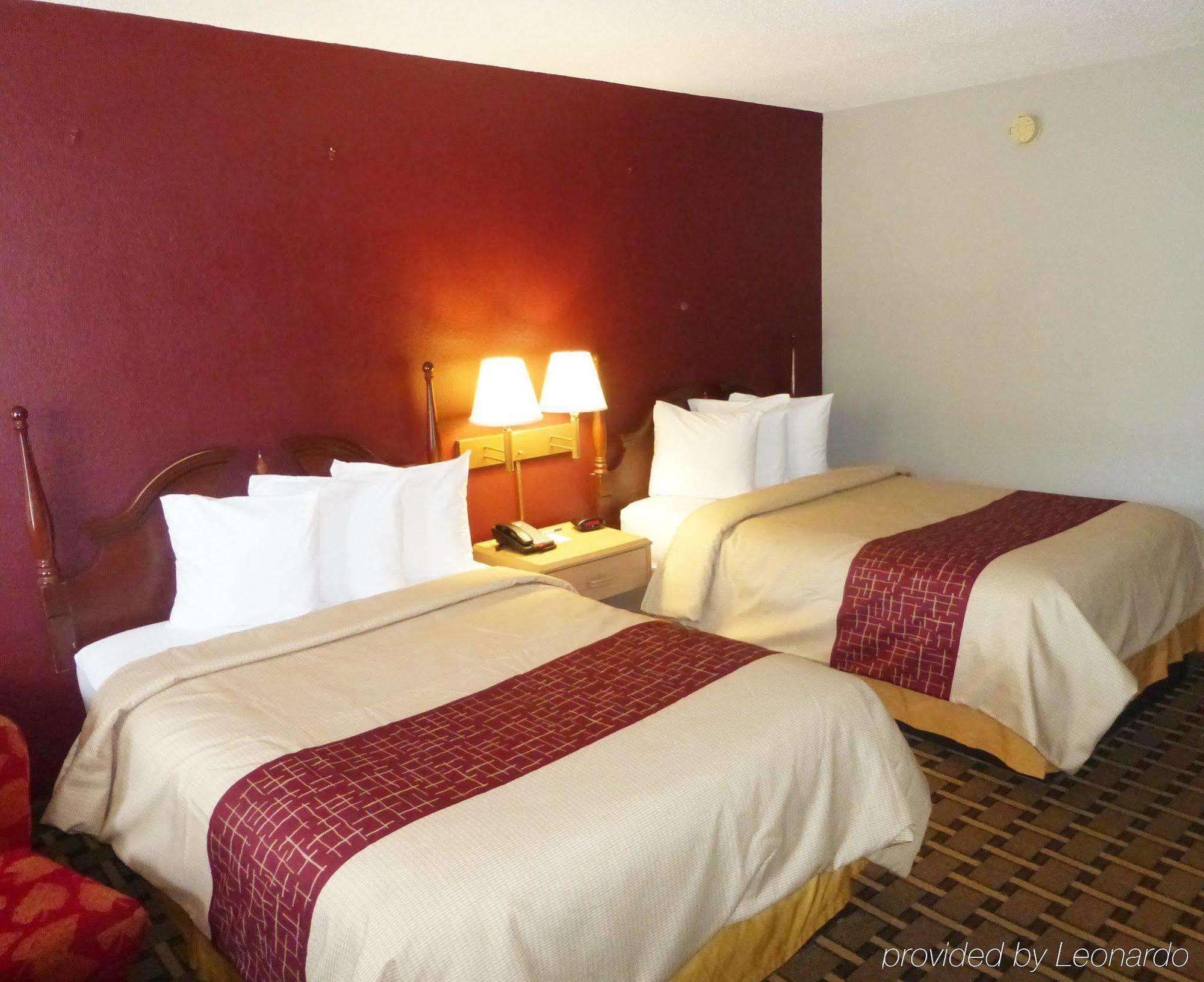 Red Roof Inn Columbus Phenix City Exterior photo