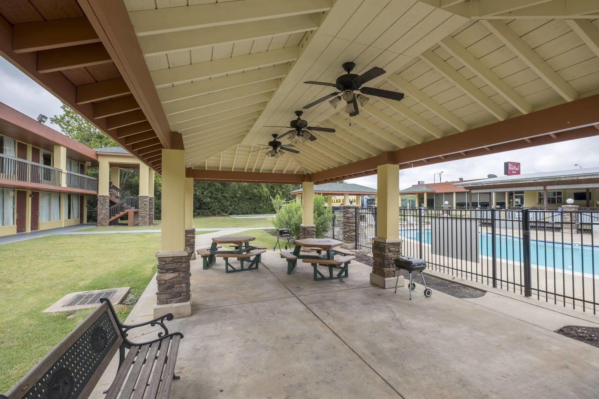 Red Roof Inn Columbus Phenix City Exterior photo